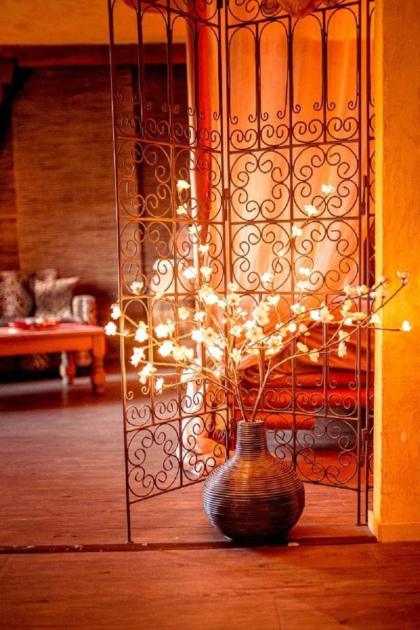 Domaine De La Croix Du Vexin Bed & Breakfast Themericourt Ngoại thất bức ảnh