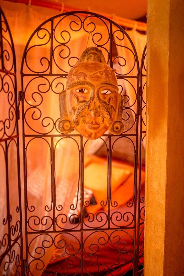 Domaine De La Croix Du Vexin Bed & Breakfast Themericourt Ngoại thất bức ảnh